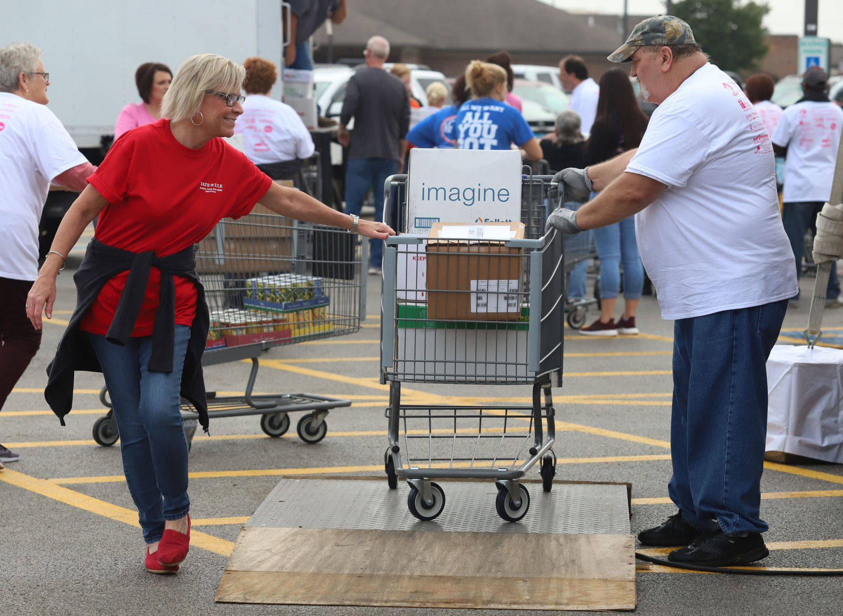 WSOY Community Food Drive 2 10.5.18.jpg
